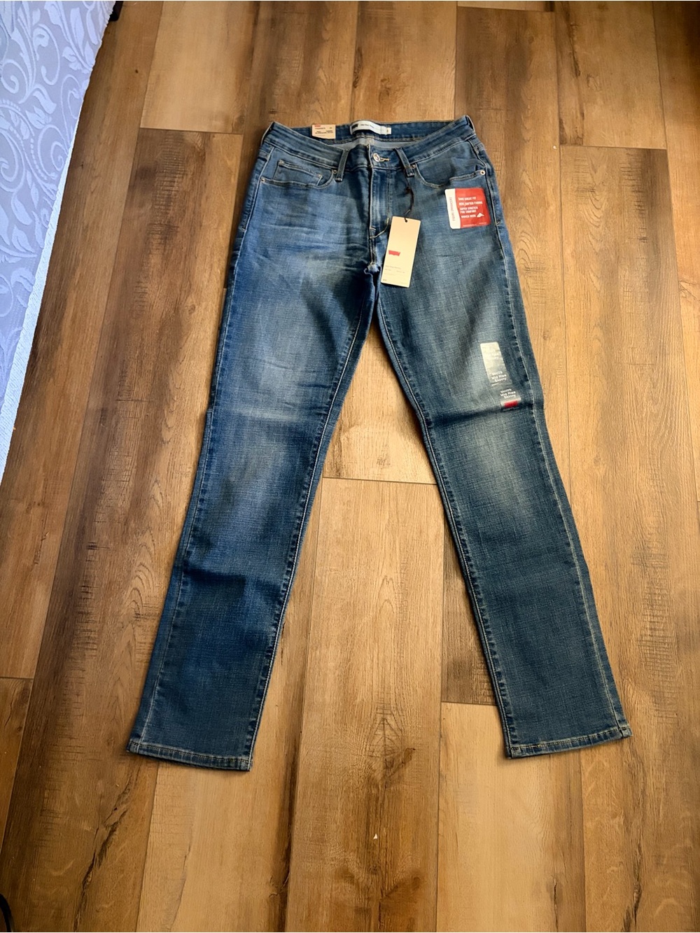 Levi's Women's Dark Blue Straight Leg Jeans